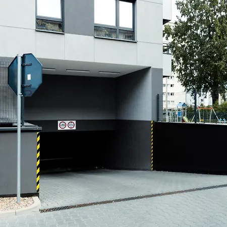 Przyfabryczny Ksiezy Mlyn - Bezplatny Garaz - Klimatyzacja - Fv *