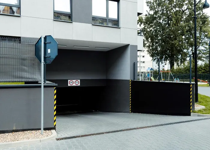 Przyfabryczny Ksiezy Mlyn - Bezplatny Garaz - Klimatyzacja - Fv *